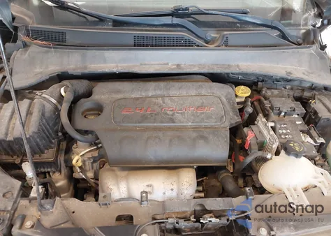 2018 Jeep Compass Latitude 4X4 from USA, damaged, VIN 3C4NJDBB8JT180244